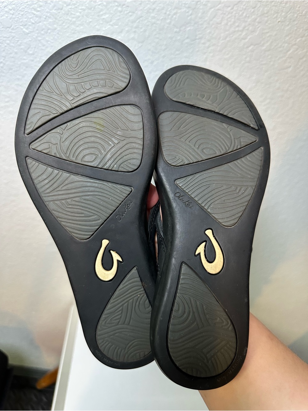 OluKai Black Women's Flip Flop Sandals - Picture 3 of 5